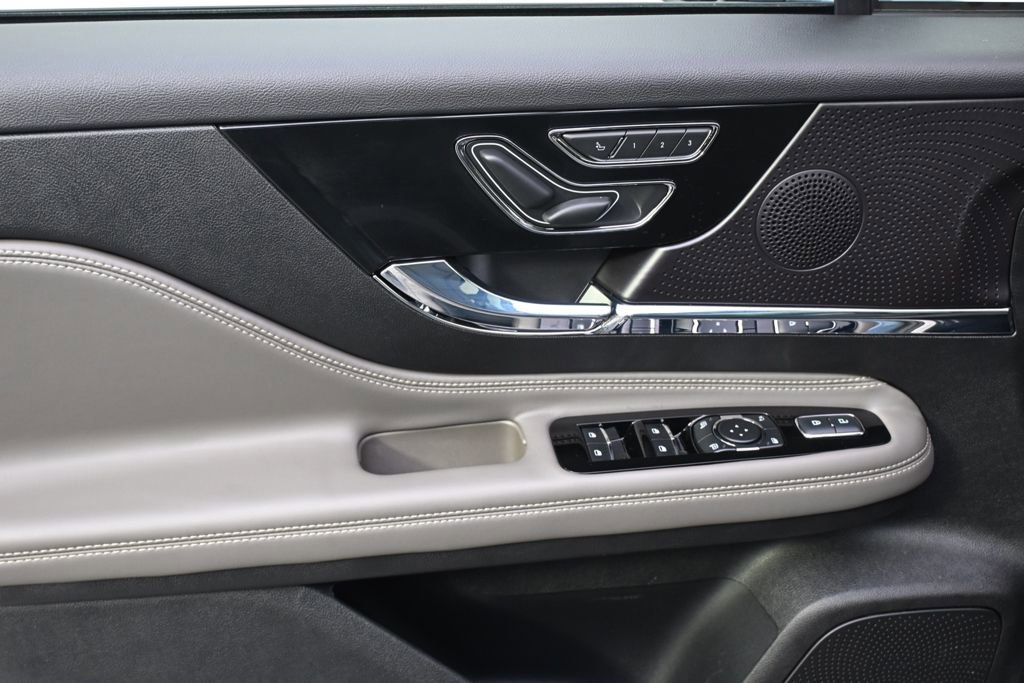 New 2026 Lincoln Corsair Premiere image 22