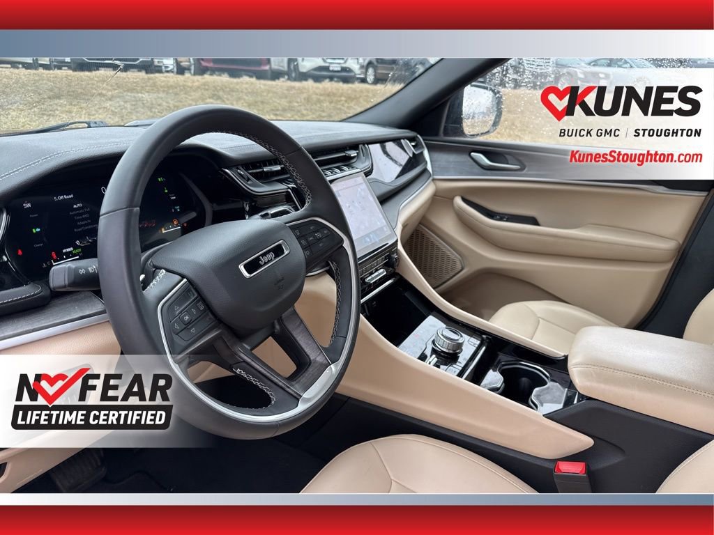 Used 2023 Jeep Grand Cherokee 4WD 4xe image 27