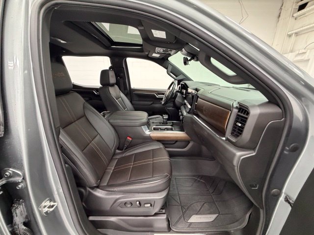 Certified 2023 Chevrolet Silverado 1500 High Country w/ High Country Premium Package AWD/4WD image 25