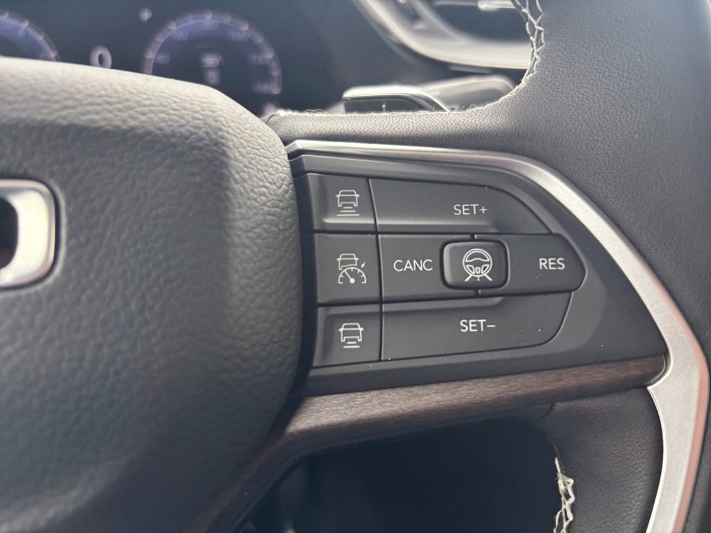 New 2026 Jeep Grand Cherokee L Limited AWD/4WD image 17