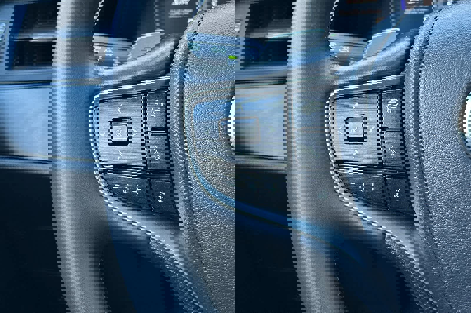 Used 2023 Lexus ES 300h w/ Premium Package image 25