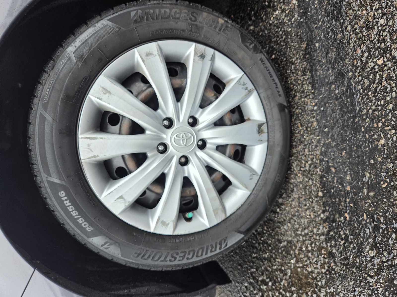 Used 2013 Toyota Corolla LE FWD image 12