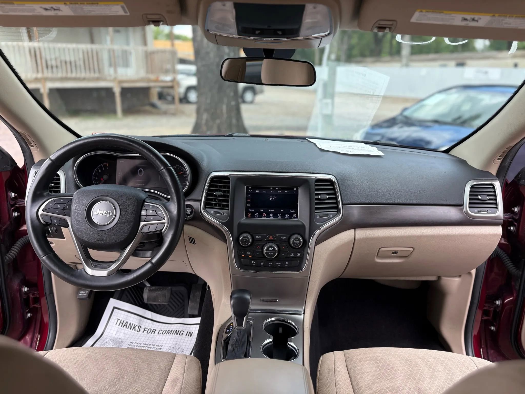 Used 2018 Jeep Grand Cherokee Laredo RWD image 16