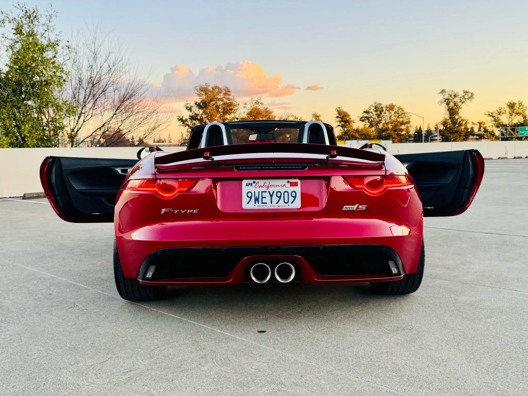 Used 2017 Jaguar F-TYPE S image 66