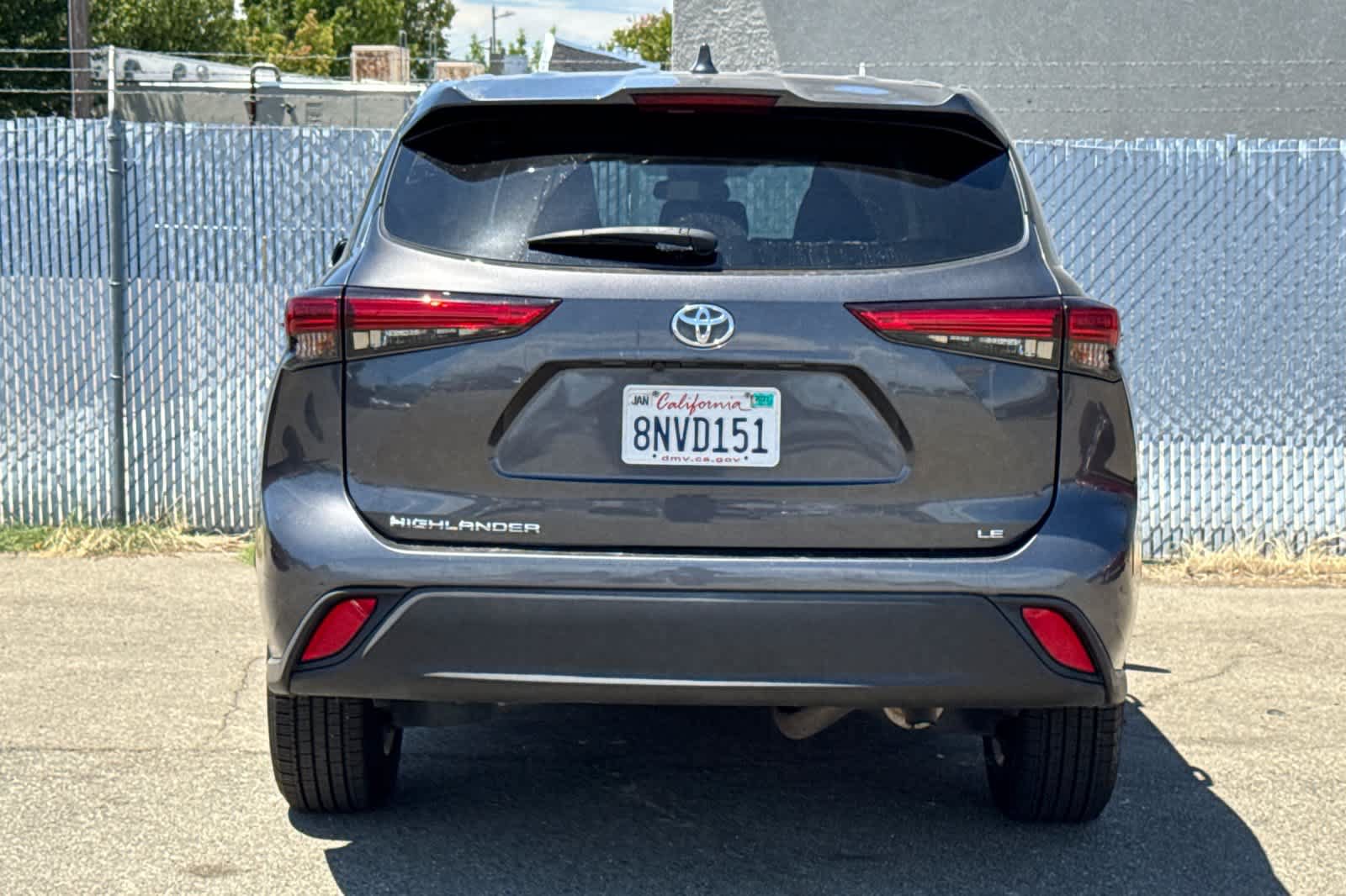 Certified 2020 Toyota Highlander LE FWD image 4