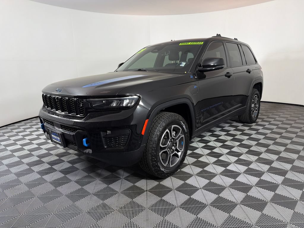 Used 2023 Jeep Grand Cherokee Trailhawk w/ Advanced Protech Group II AWD/4WD image 7