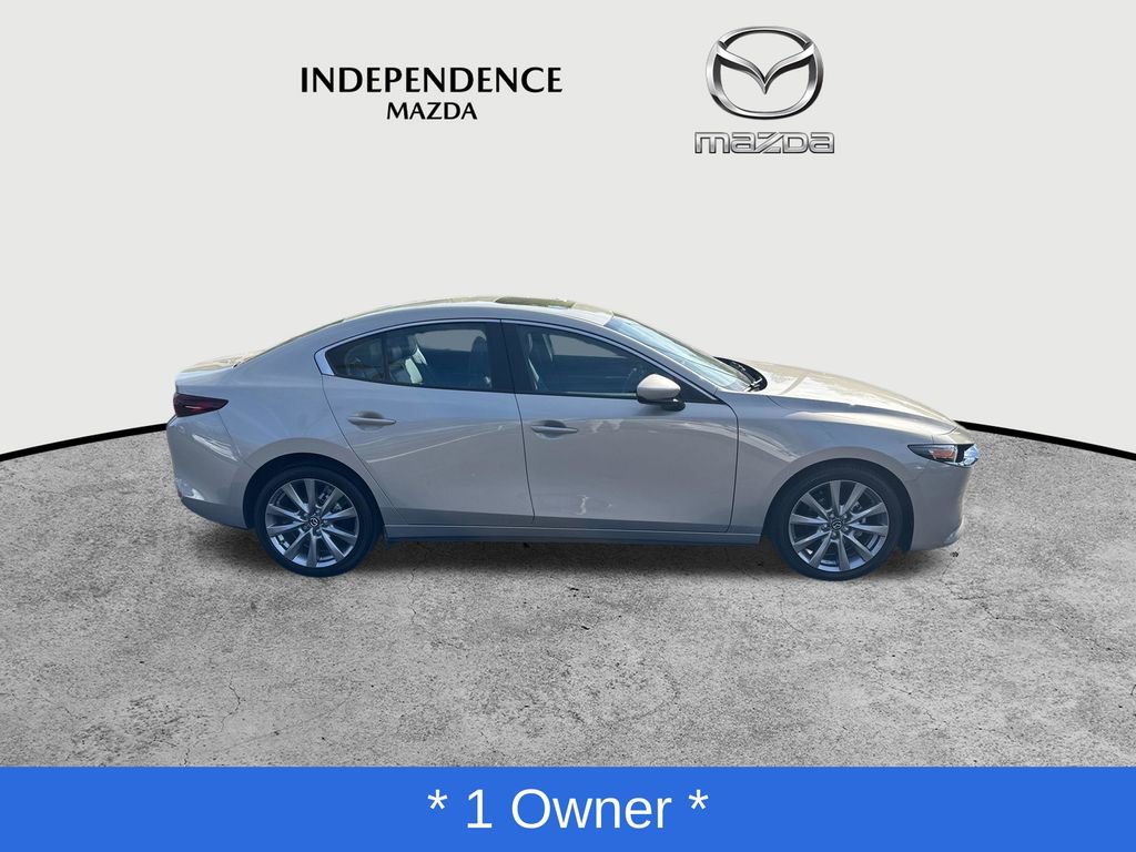 Used 2023 MAZDA MAZDA3 s FWD image 2