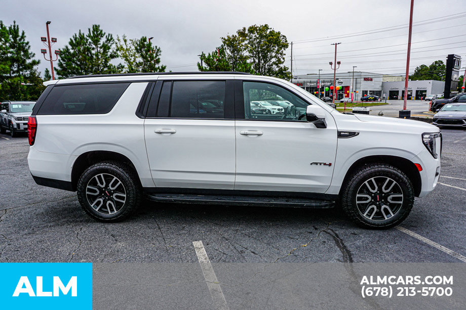 Used 2023 GMC Yukon XL AT4 AWD/4WD image 8