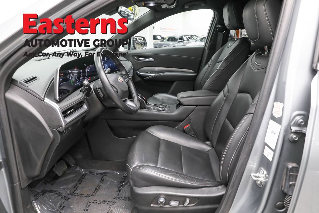 Used 2024 Cadillac XT4 Premium Luxury AWD/4WD image 14