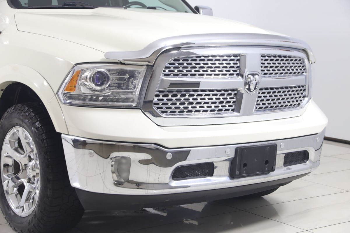 Used 2018 RAM 1500 Laramie w/ Convenience Group AWD/4WD image 32