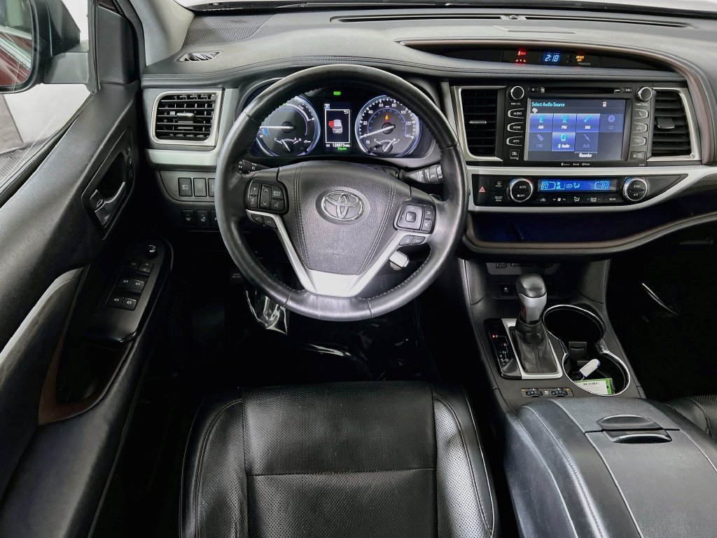 Used 2018 Toyota Highlander Limited Platinum AWD/4WD image 19