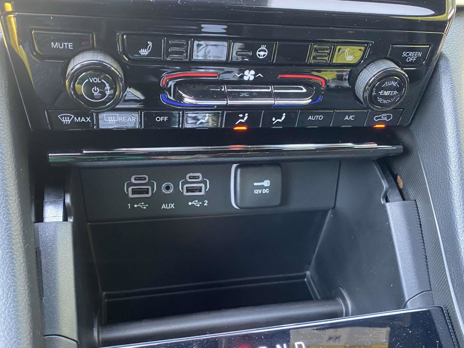 New 2025 Jeep Grand Cherokee Limited w/ Black Appearance Package image 5