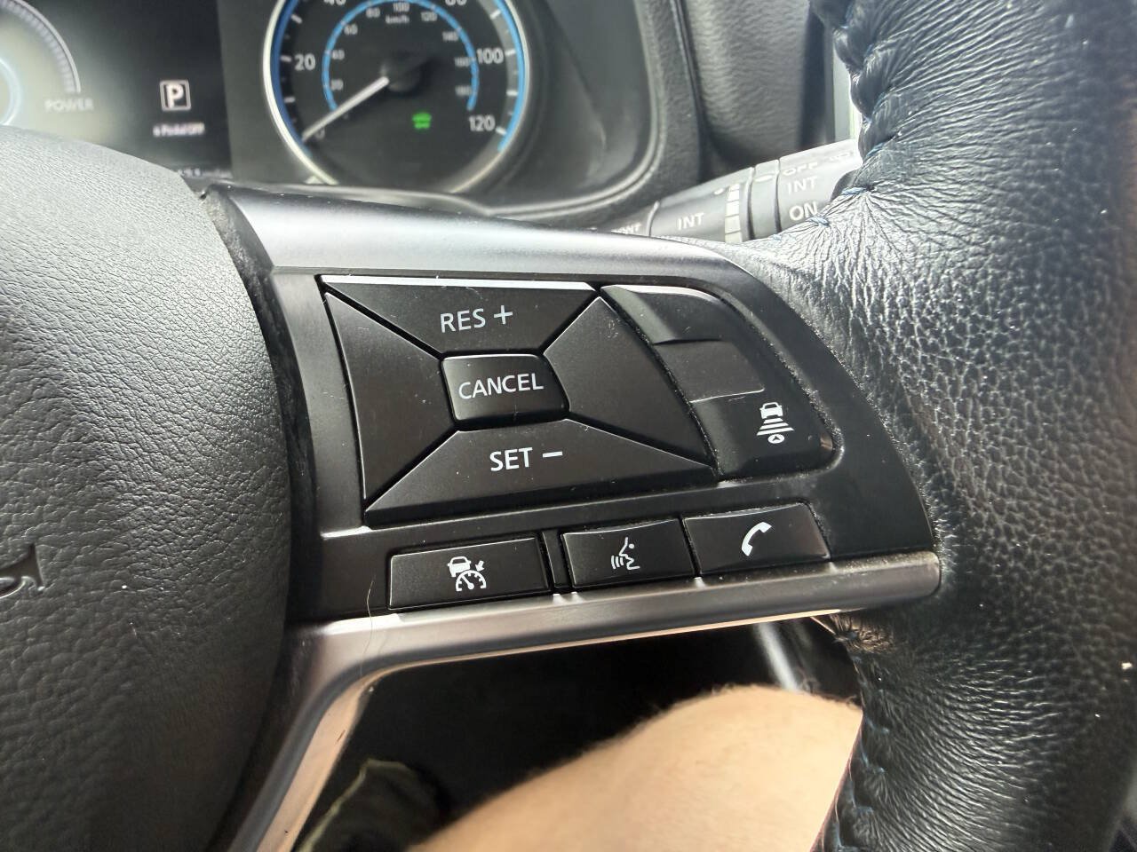 Used 2020 Nissan Leaf SV FWD image 22