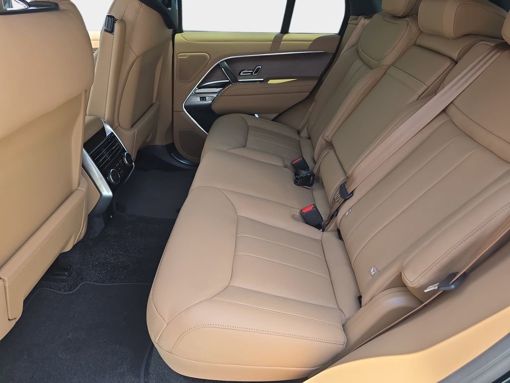 New 2026 Land Rover Range Rover SE AWD/4WD image 14