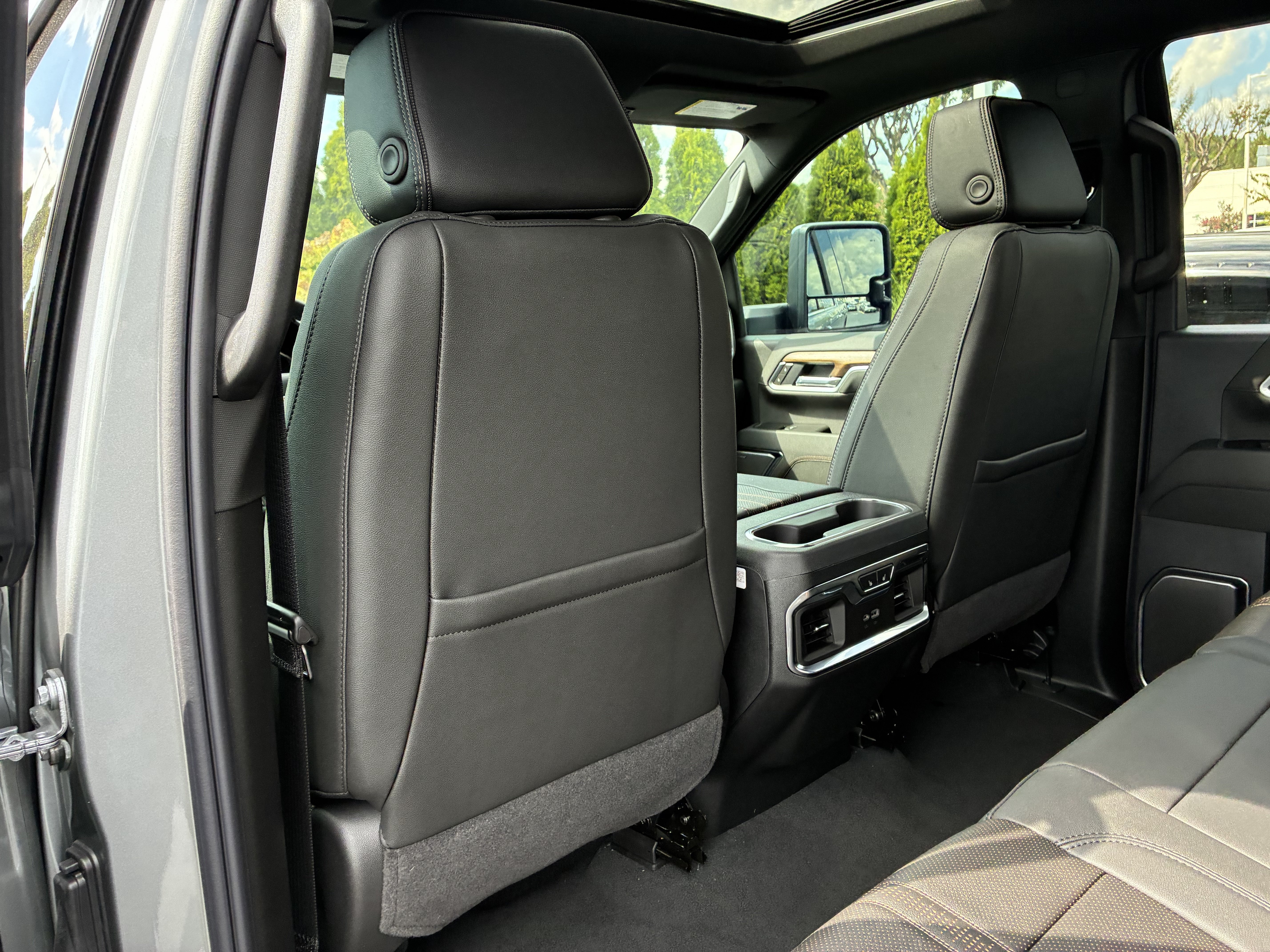 New 2026 Chevrolet Silverado 3500 High Country w/ High Country Premium Package AWD/4WD image 17