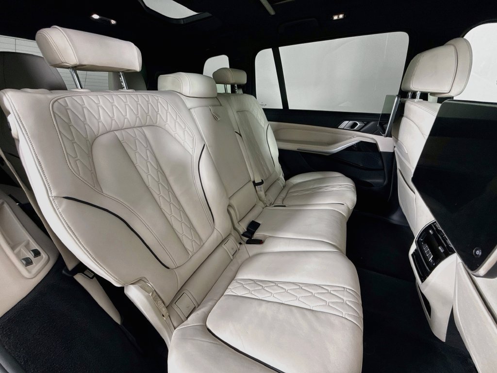 Used 2019 BMW X7 xDrive40i w/ M Sport Package AWD/4WD image 30