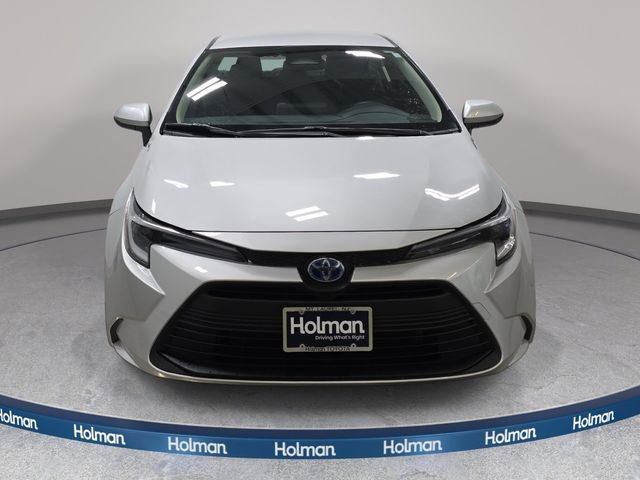 Certified 2025 Toyota Corolla LE w/ LE Premium Package image 2