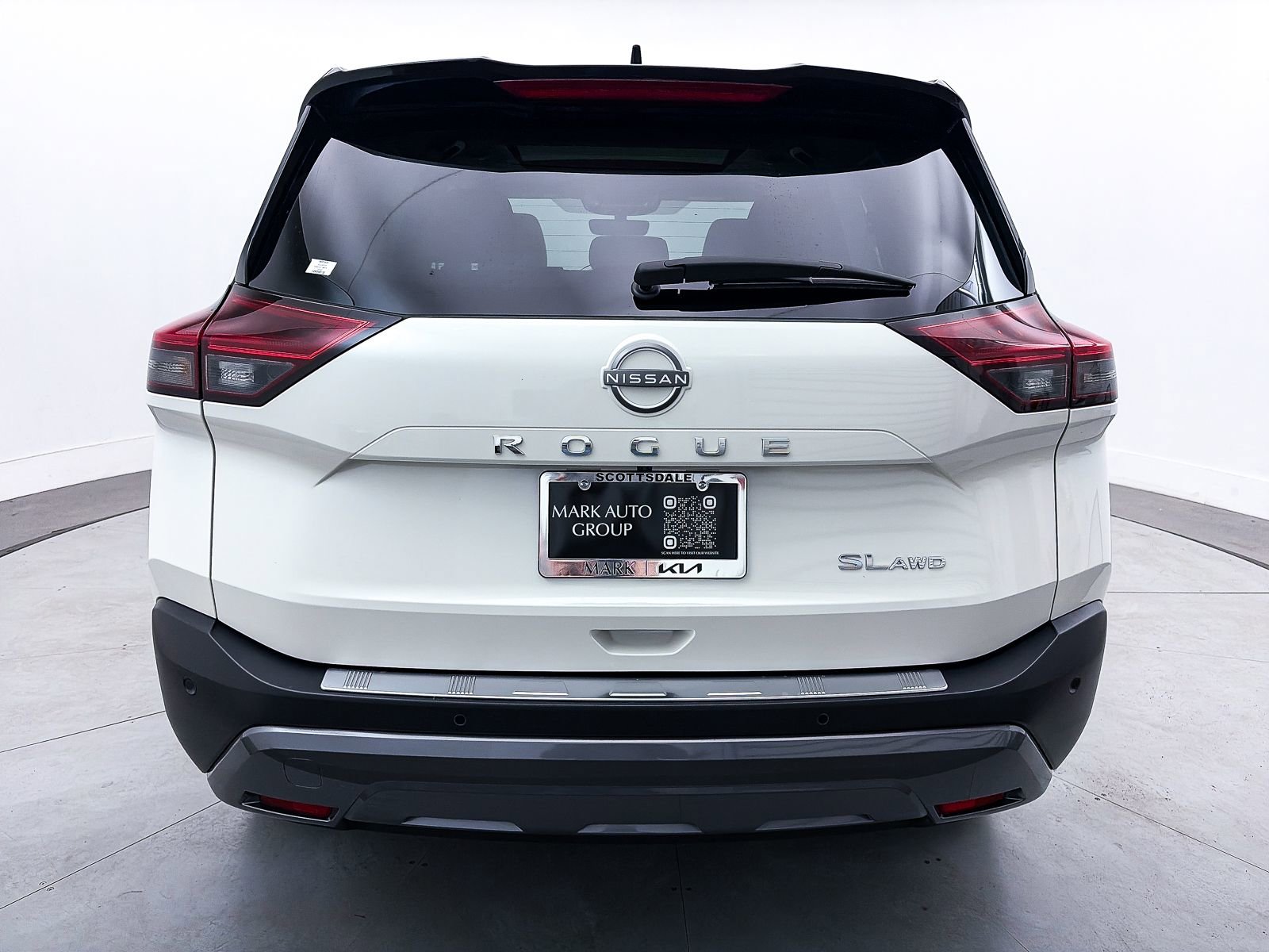 Used 2023 Nissan Rogue SL w/ SL Premium Package image 15