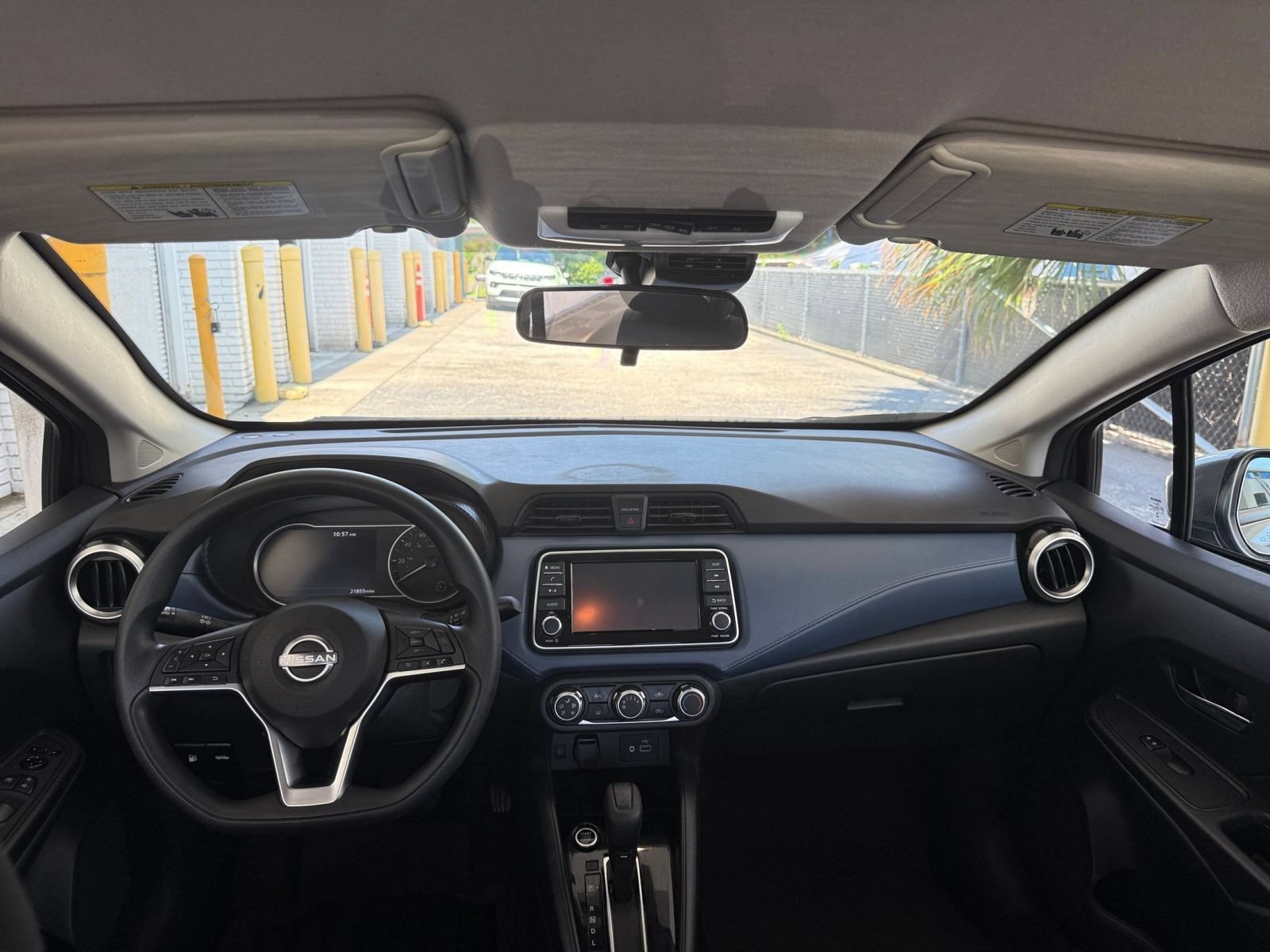 Used 2025 Nissan Versa SV FWD image 31