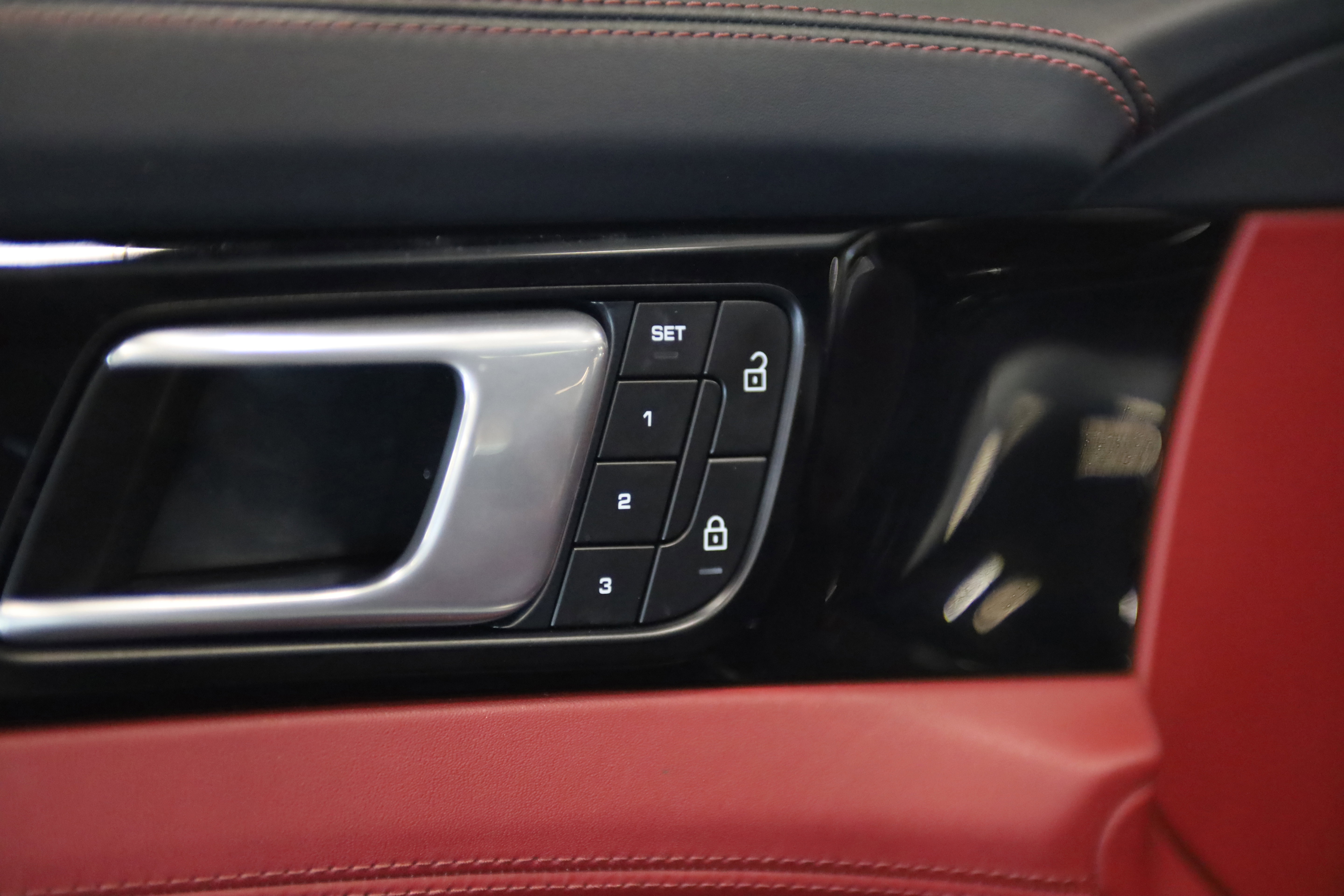 Used 2022 Porsche Panamera 4 AWD/4WD image 16