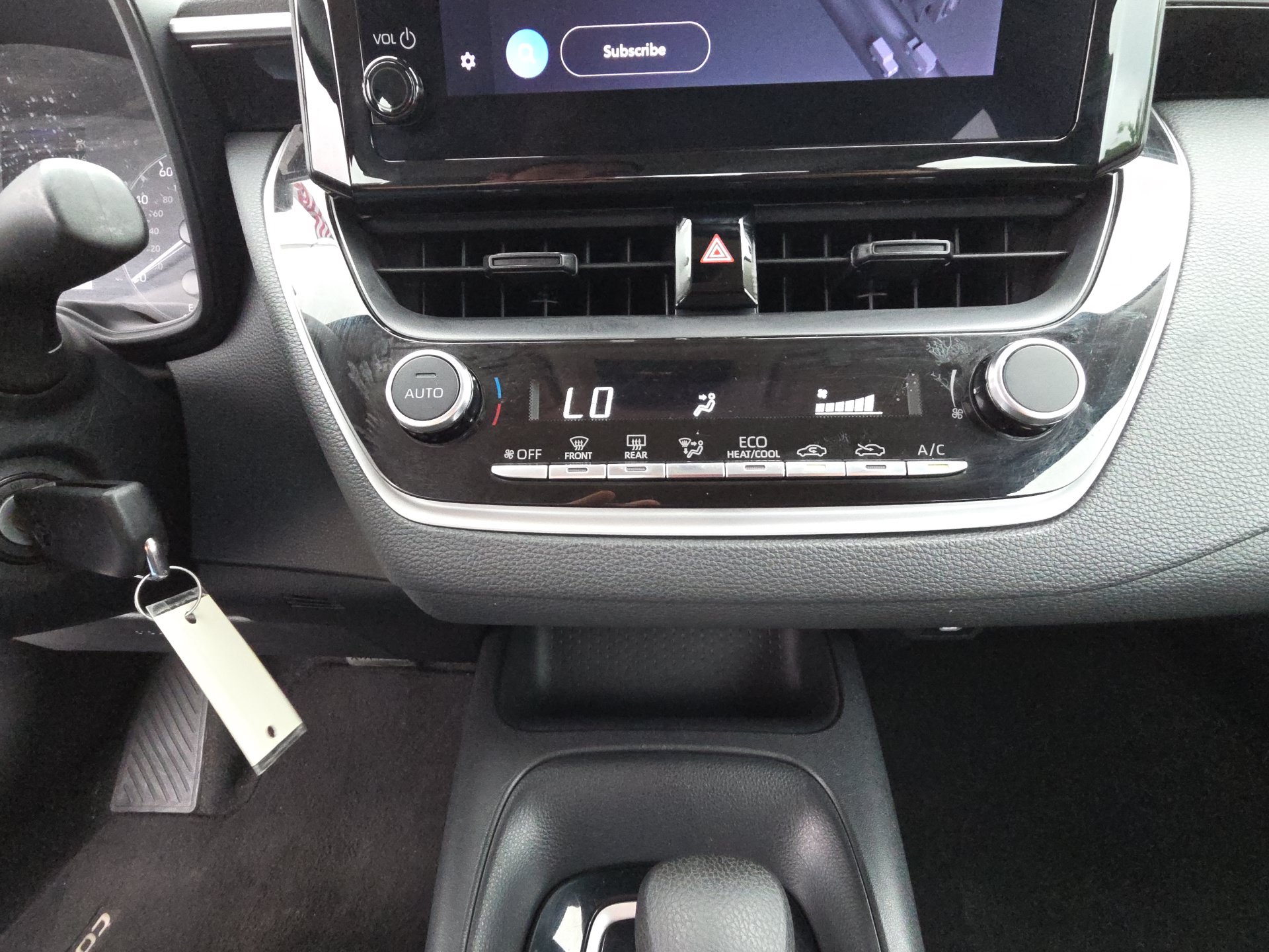 Used 2024 Toyota Corolla LE FWD image 23