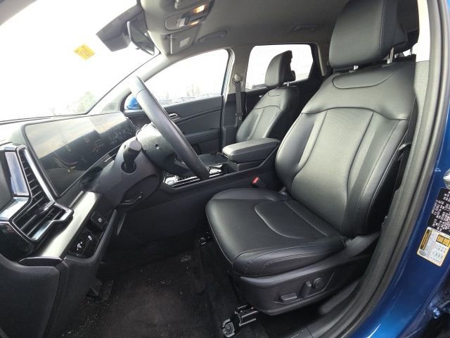 Used 2025 Kia Sportage EX image 26