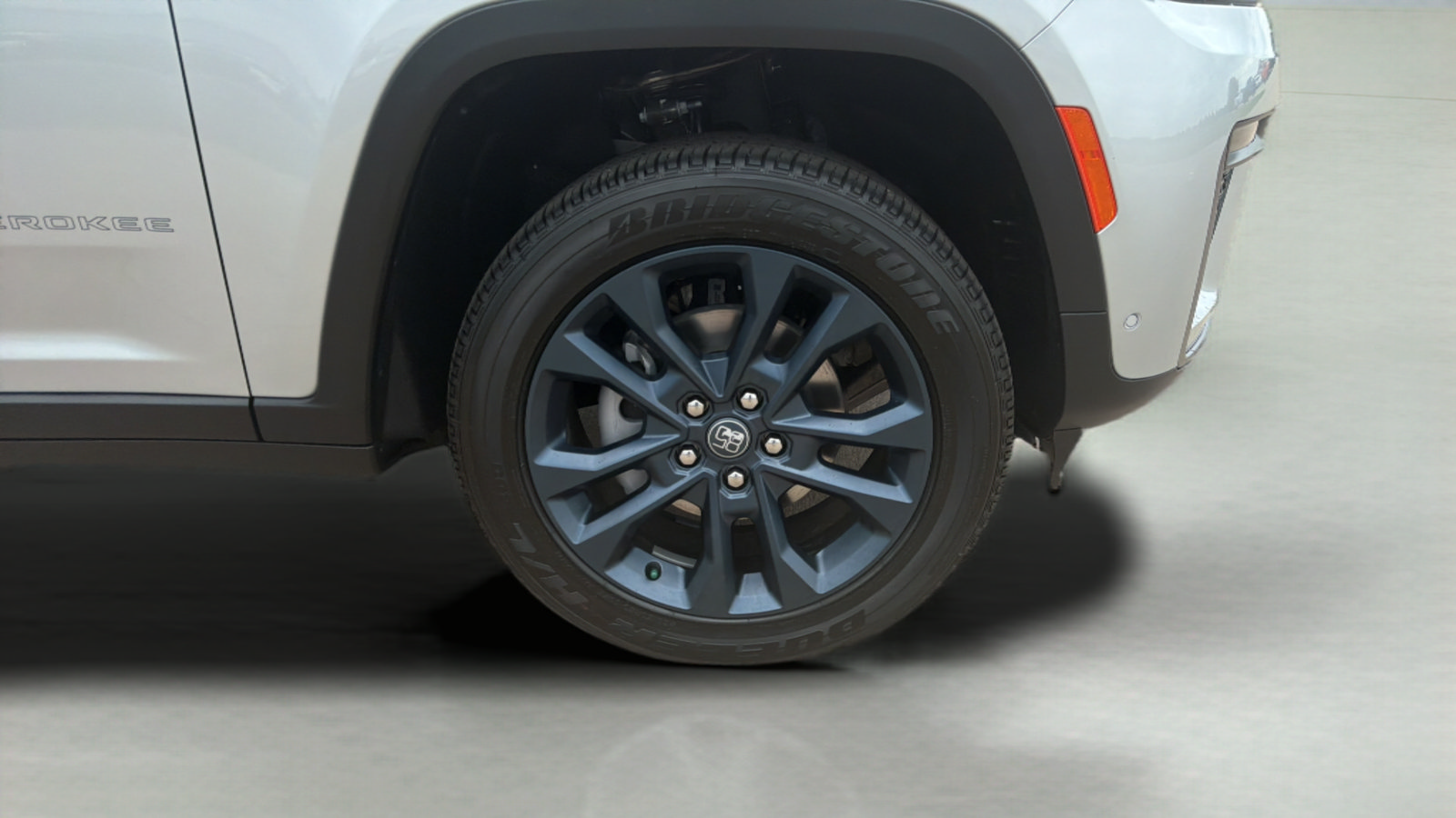 New 2026 Jeep Grand Cherokee Limited AWD/4WD image 10