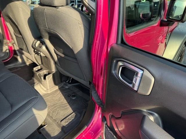 Used 2022 Jeep Wrangler Unlimited Sport image 11