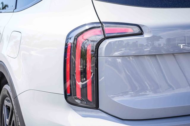 Certified 2024 Kia Telluride EX X-Line AWD/4WD image 9