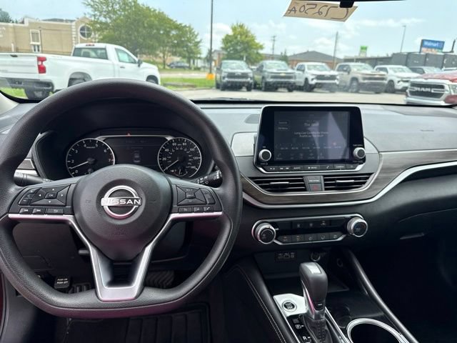 Used 2023 Nissan Altima 2.5 SV FWD image 30