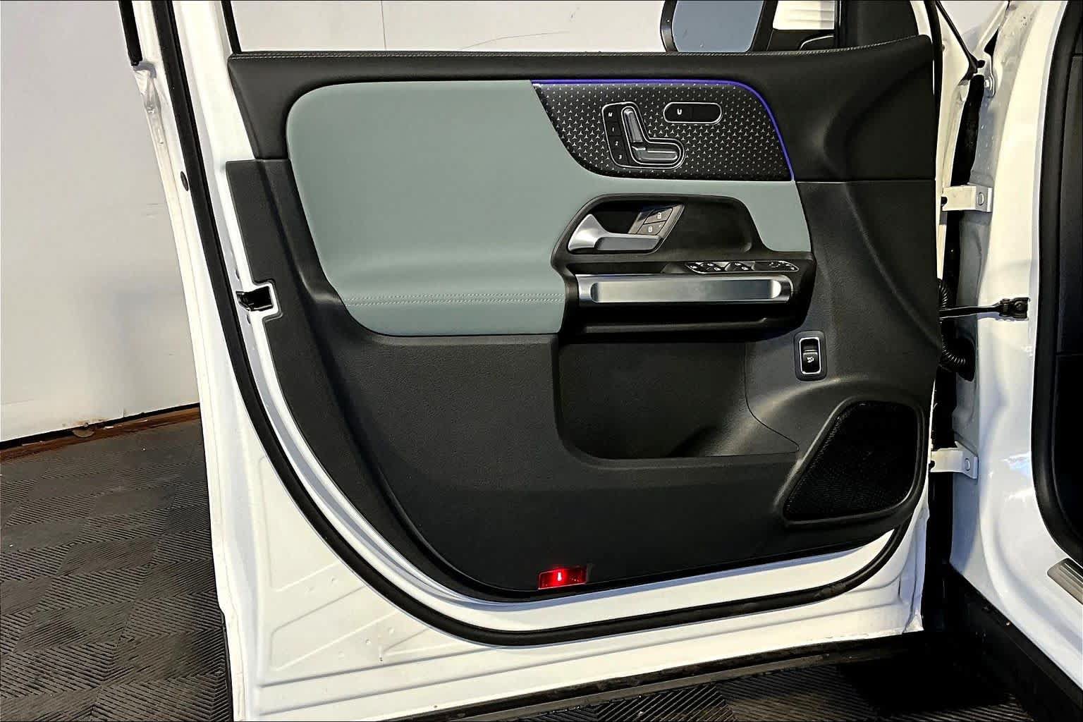 New 2026 Mercedes-Benz GLB 250 4MATIC image 11