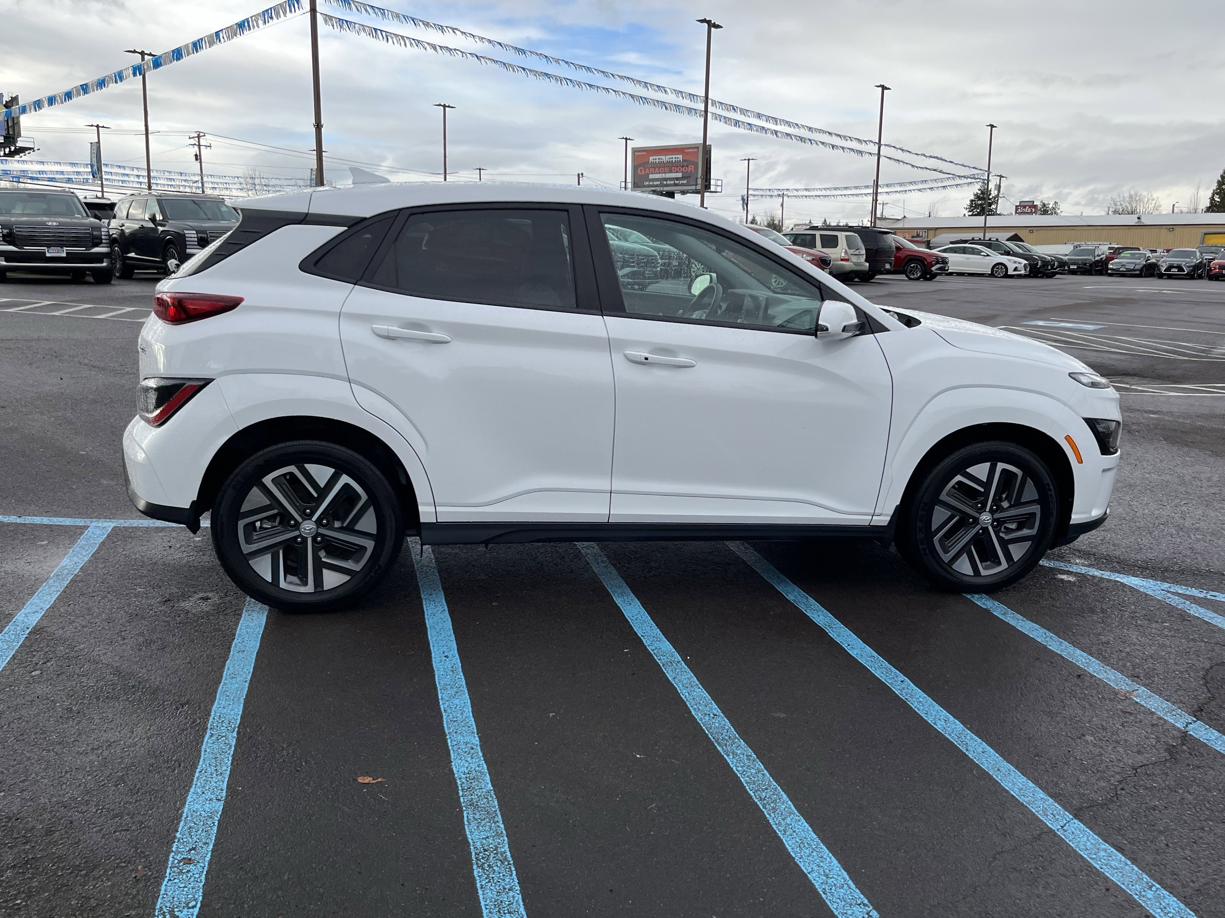 Certified 2023 Hyundai Kona SE image 6
