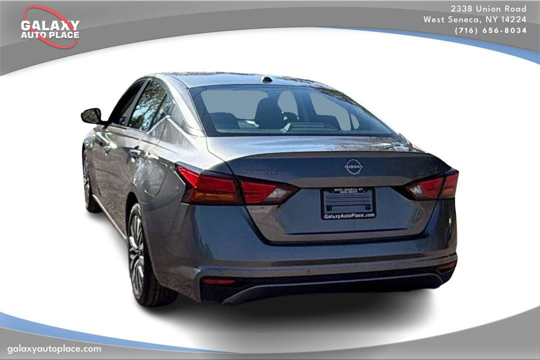 Used 2024 Nissan Altima 2.5 SV image 7