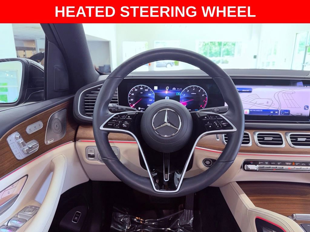Used 2025 Mercedes-Benz GLS 450 4MATIC image 13