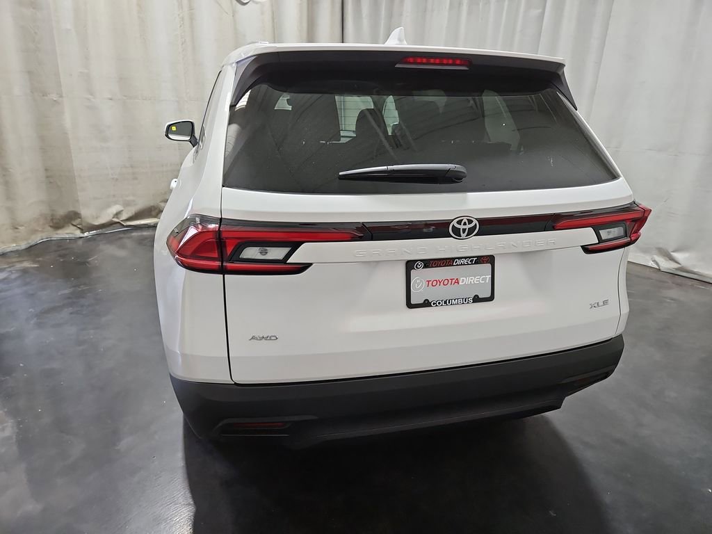 New 2026 Toyota Grand Highlander XLE image 5