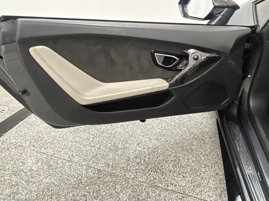 Used 2015 Lamborghini Huracan LP 610-4 image 53