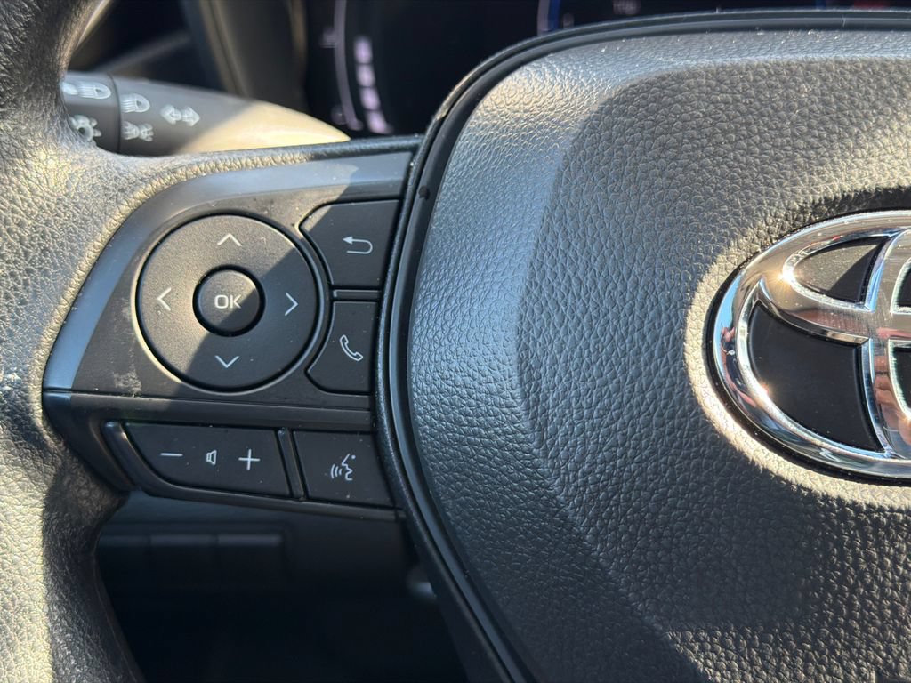 Used 2026 Toyota Corolla LE FWD image 29