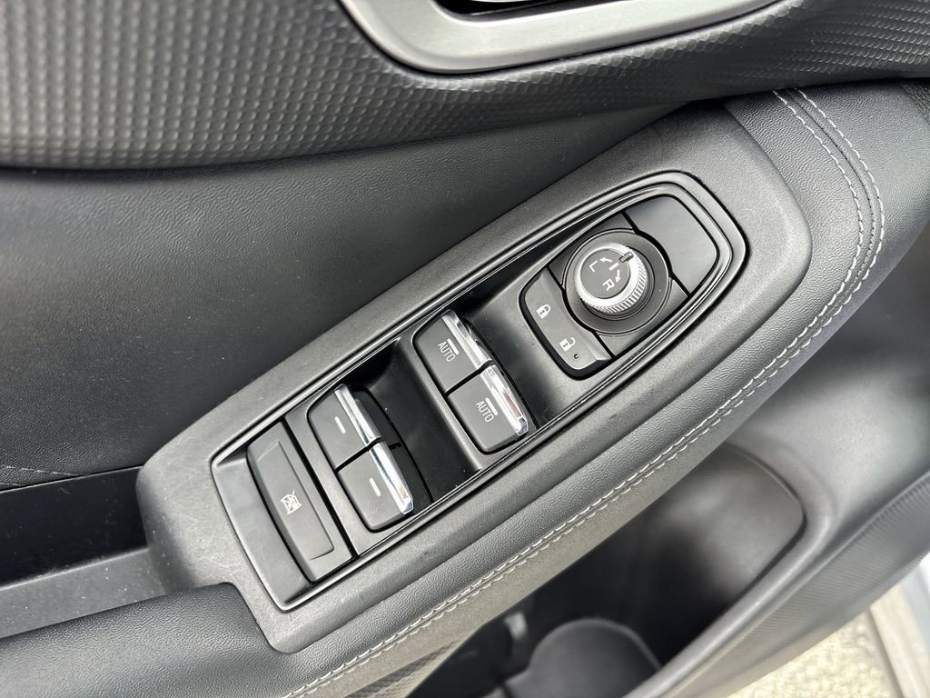 Used 2021 Subaru Forester Limited image 26