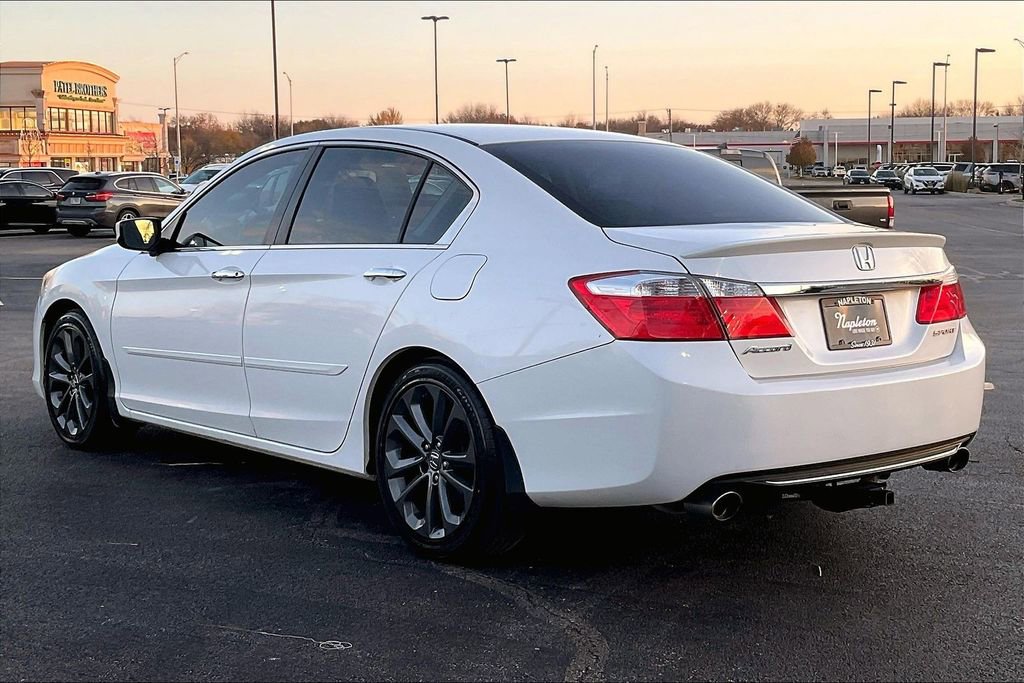 Used 2015 Honda Accord Sport image 13