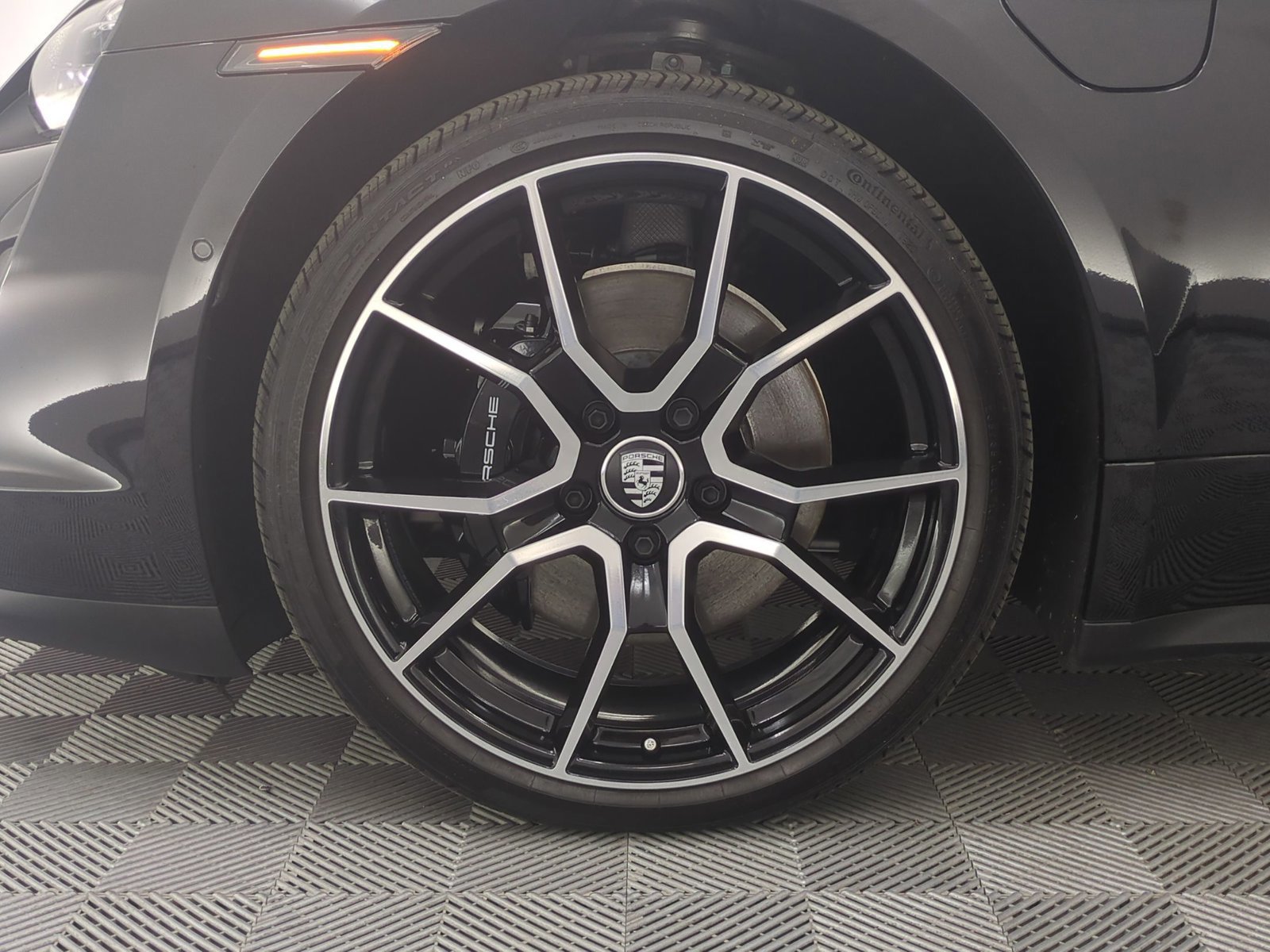 Certified 2024 Porsche Taycan 4S image 27