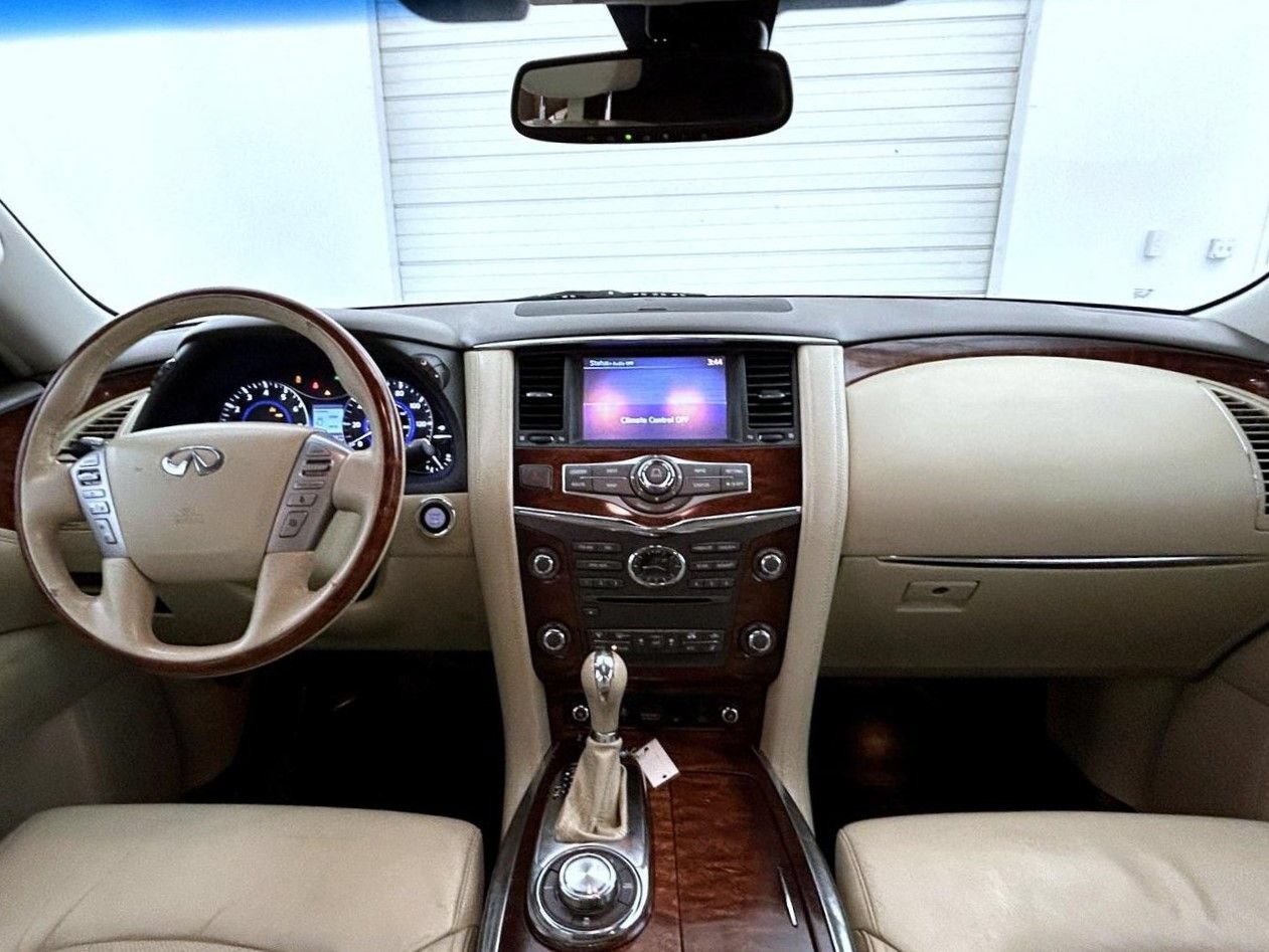 Used 2016 INFINITI QX80 4WD w/ Deluxe Technology Package image 13