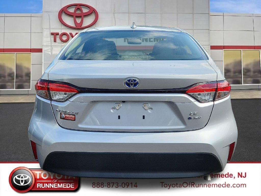 Certified 2025 Toyota Corolla LE w/ LE Premium Package AWD/4WD image 5