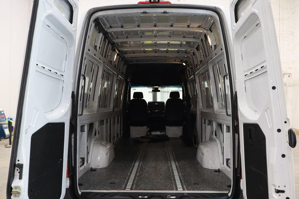 Used 2021 Mercedes-Benz Sprinter 2500 w/ Driver Convenience Package image 13