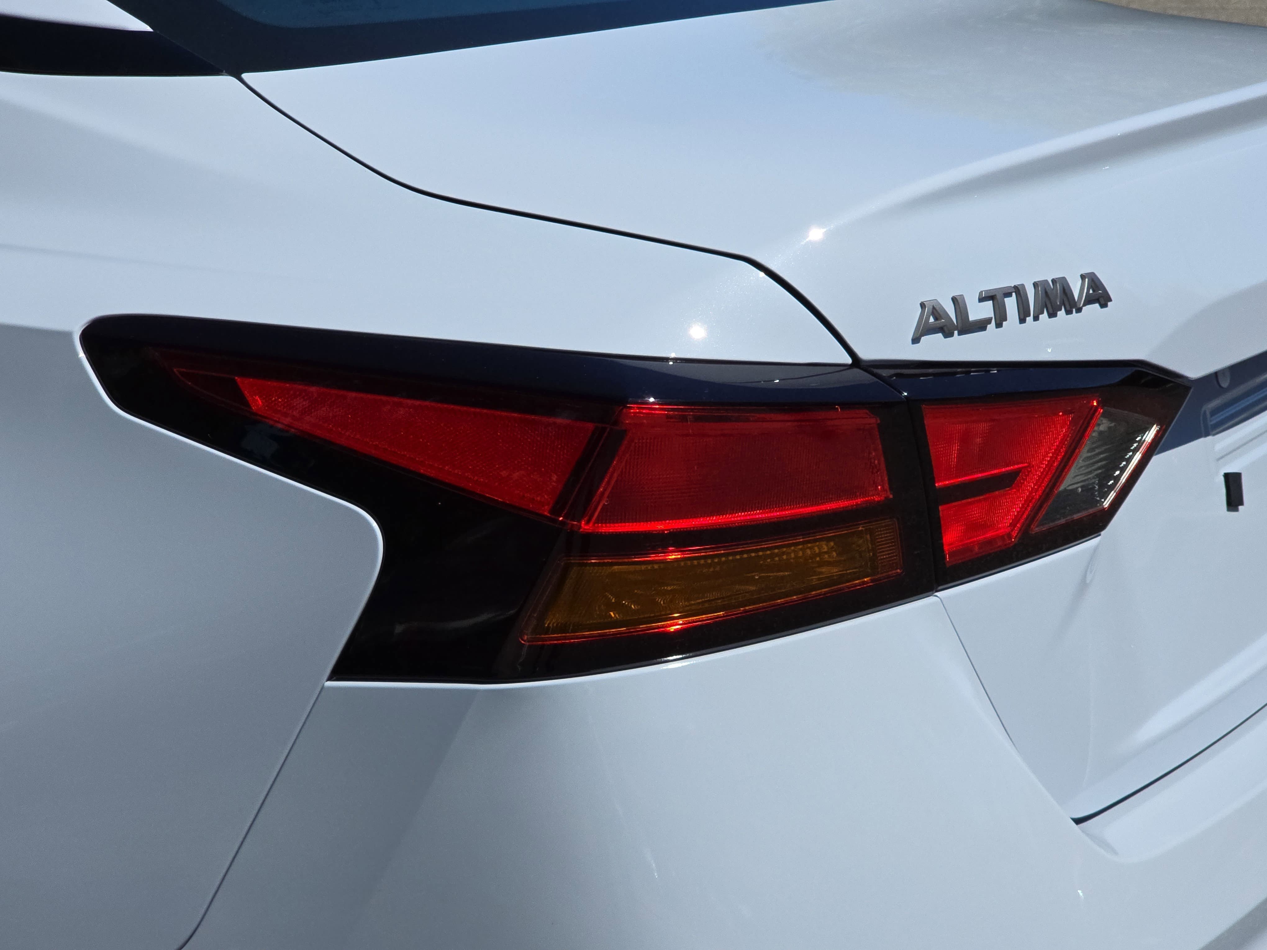 New 2025 Nissan Altima 2.5 SR w/ SR Premium Package FWD image 34