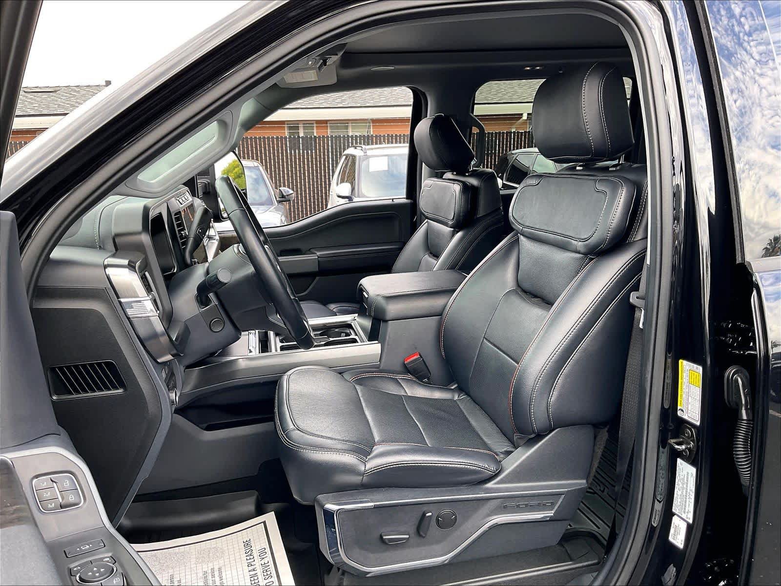 Used 2023 Ford F250 Lariat w/ Lariat Ultimate Package AWD/4WD image 28
