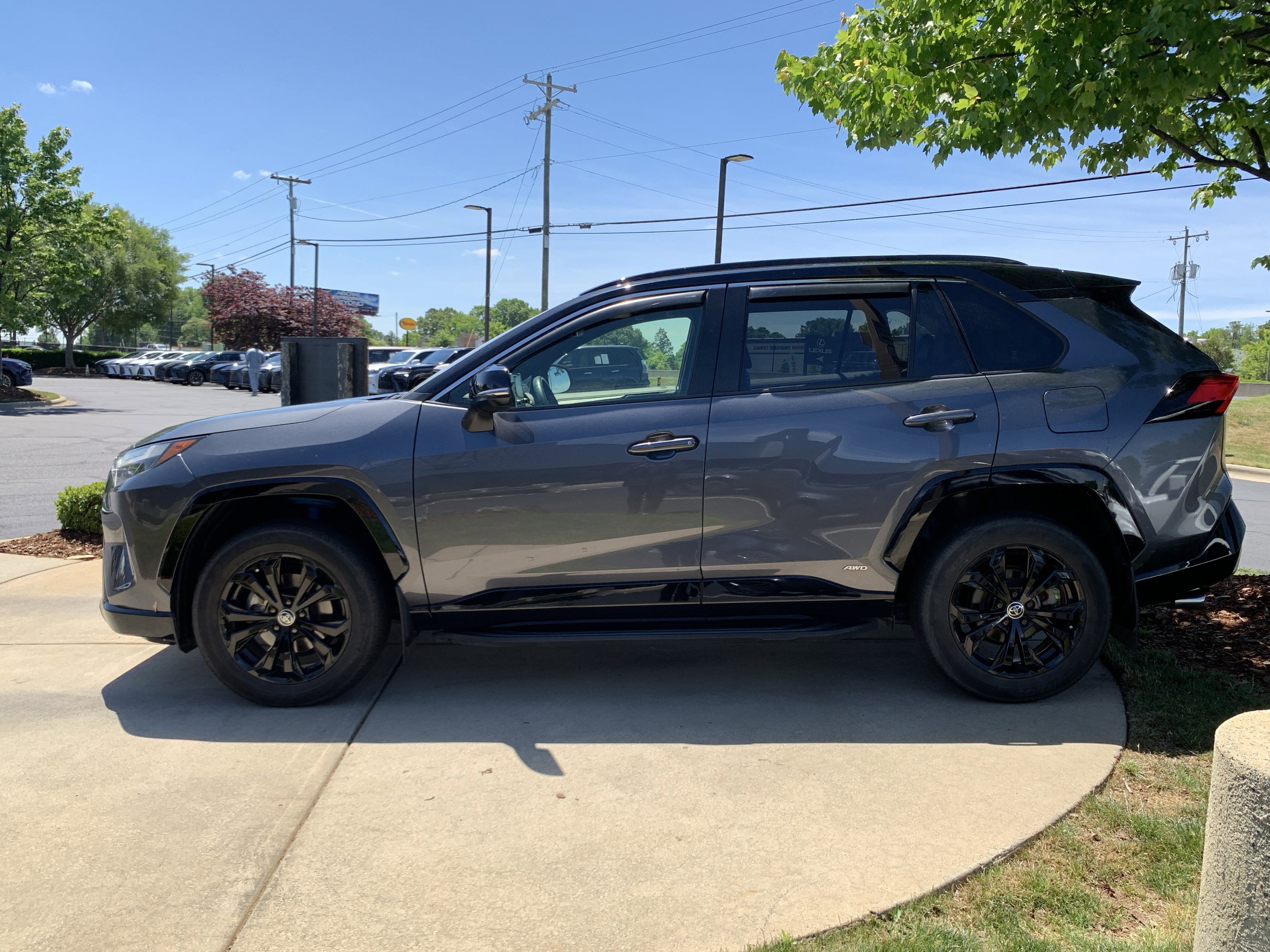 Used 2022 Toyota RAV4 XSE AWD/4WD image 7