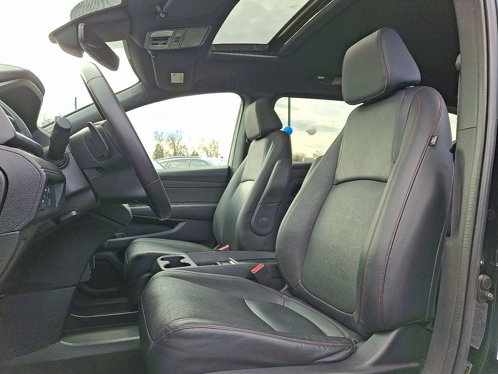Used 2023 Honda Odyssey Sport image 13