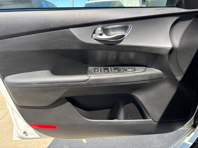Used 2023 Kia Forte LXS FWD image 25