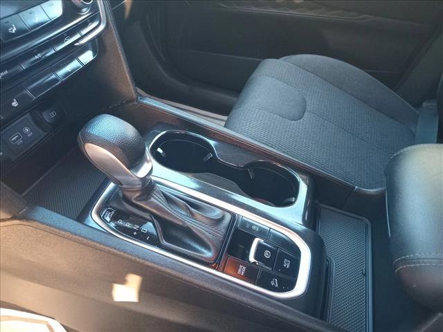 Used 2020 Hyundai Santa Fe SEL image 16