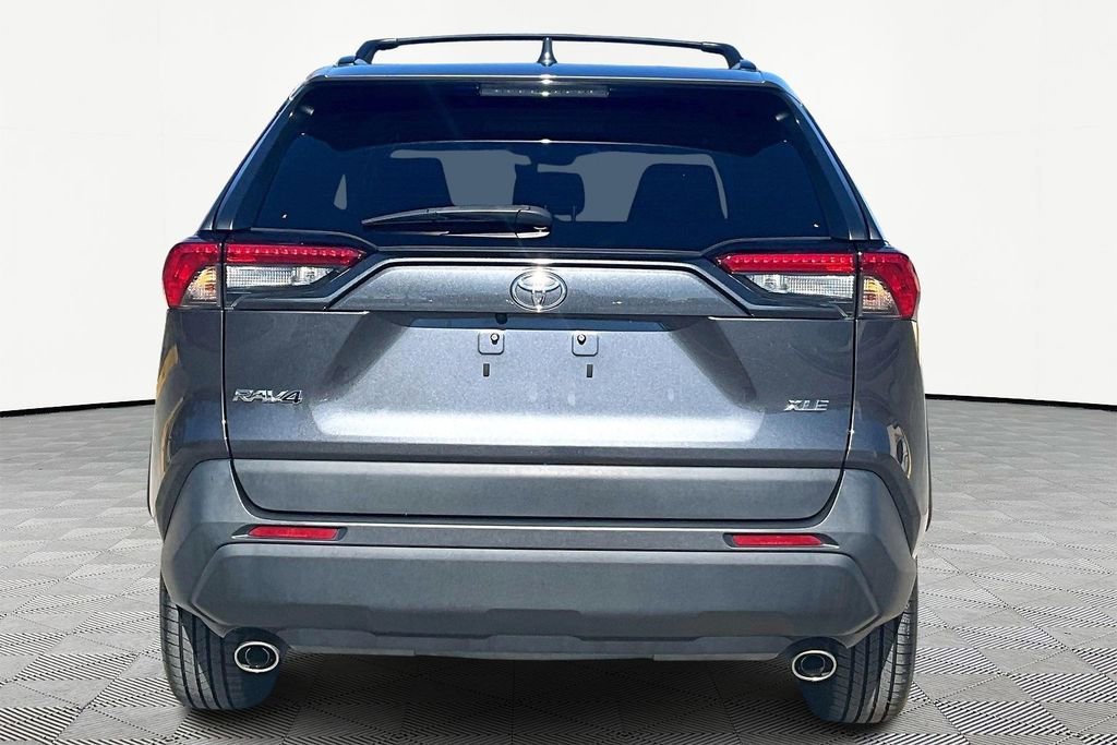 Used 2023 Toyota RAV4 XLE image 4